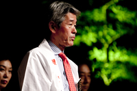 桜井社長ステージ.jpg