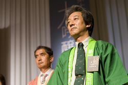 久保社長ステージ.jpg